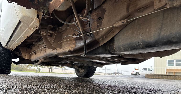 image for item EV3223 2008 Chevrolet Silverado 3500HD bale bed pickup truck