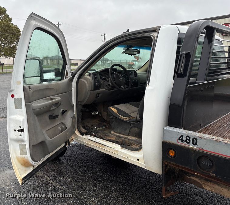image for item EV3223 2008 Chevrolet Silverado 3500HD bale bed pickup truck