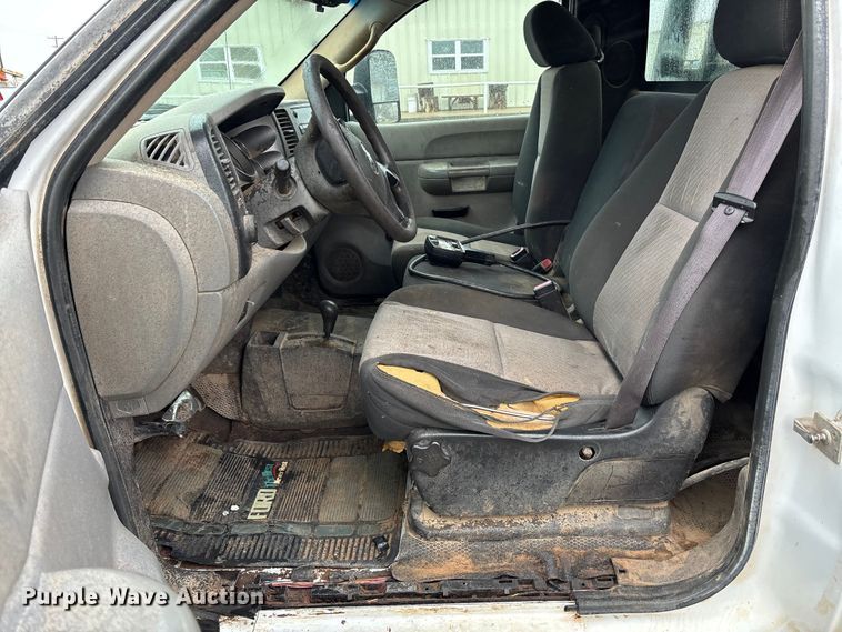 image for item EV3223 2008 Chevrolet Silverado 3500HD bale bed pickup truck