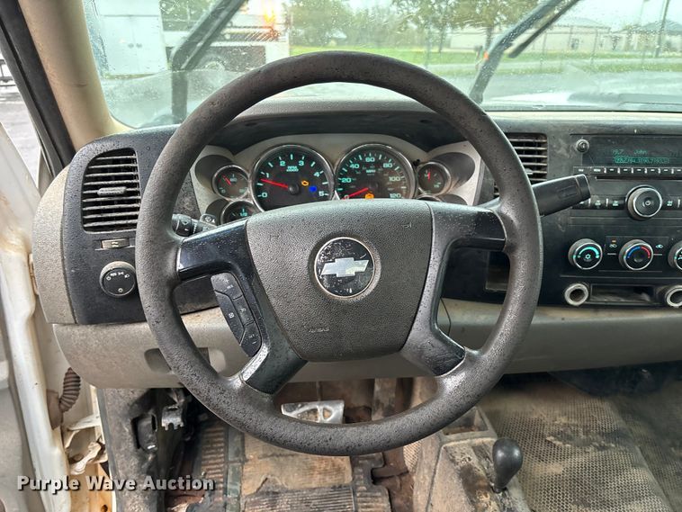 image for item EV3223 2008 Chevrolet Silverado 3500HD bale bed pickup truck