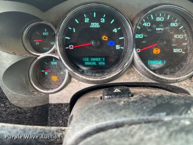 image for item EV3223 2008 Chevrolet Silverado 3500HD bale bed pickup truck