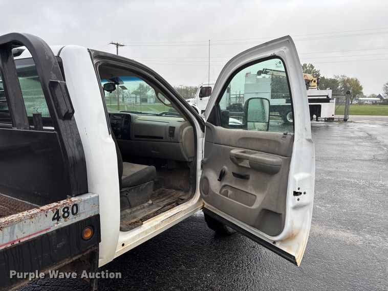 image for item EV3223 2008 Chevrolet Silverado 3500HD bale bed pickup truck