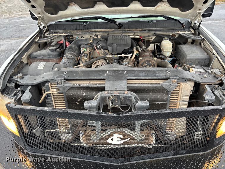 image for item EV3223 2008 Chevrolet Silverado 3500HD bale bed pickup truck