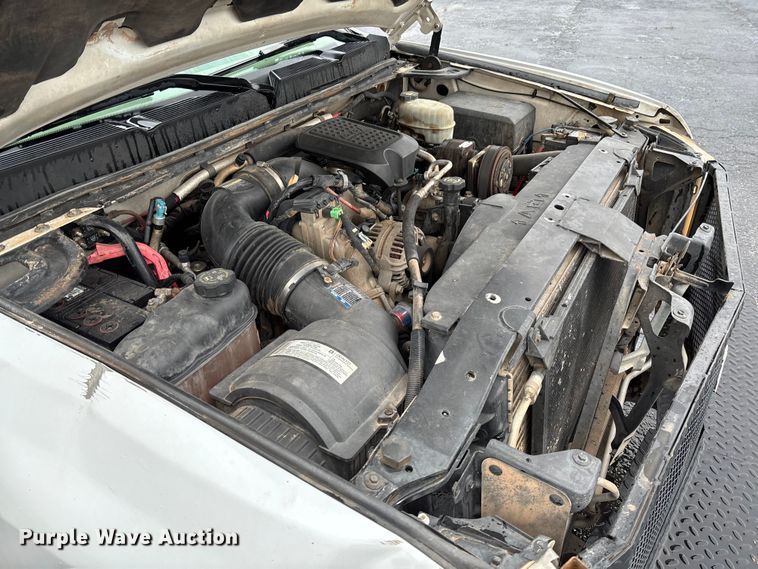 image for item EV3223 2008 Chevrolet Silverado 3500HD bale bed pickup truck