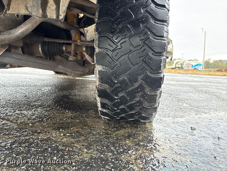 image for item EV3223 2008 Chevrolet Silverado 3500HD bale bed pickup truck