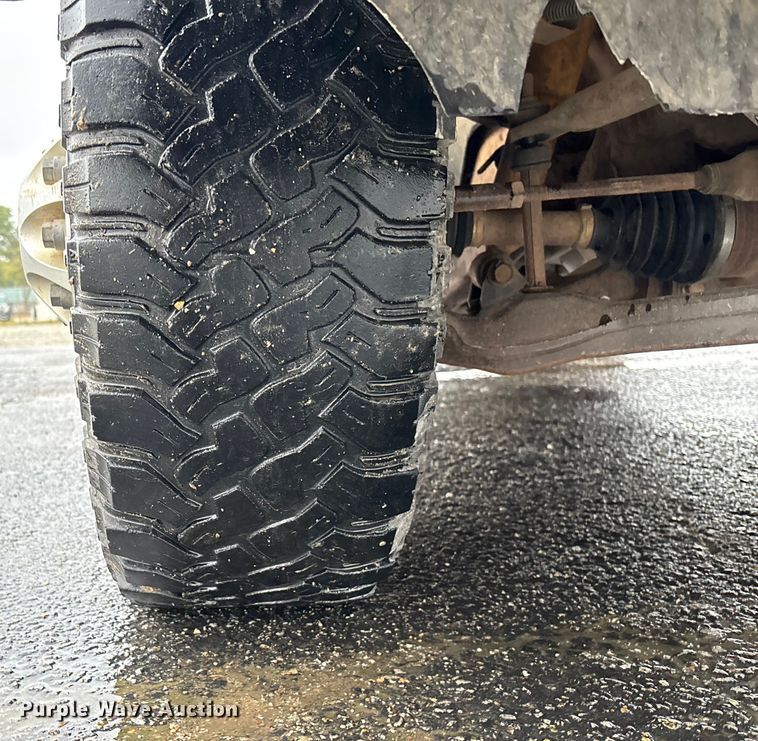 image for item EV3223 2008 Chevrolet Silverado 3500HD bale bed pickup truck