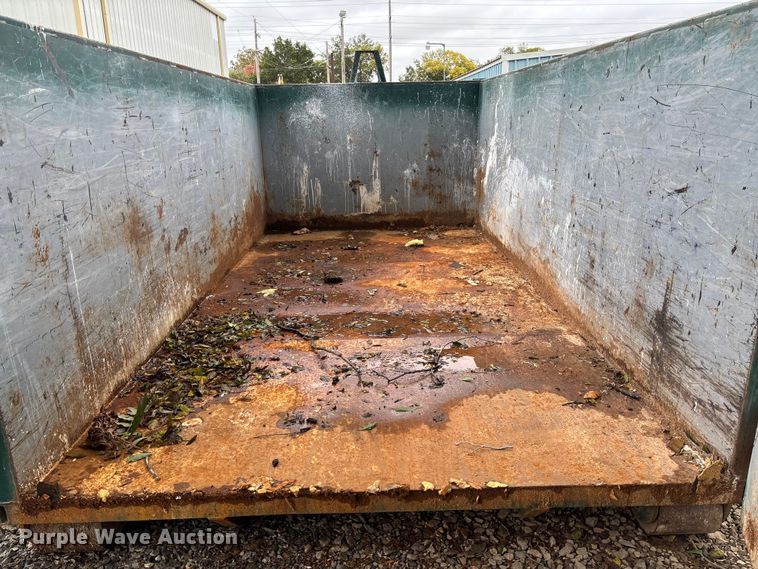image for item EV3227 Roll-off dumpster