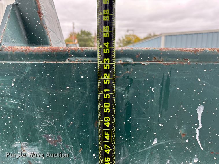 image for item EV3227 Roll-off dumpster