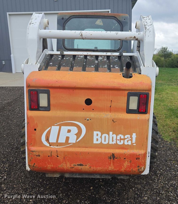 image for item EV5444 2001 Bobcat 773 skid steer loader