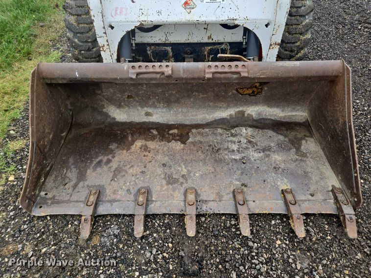 image for item EV5444 2001 Bobcat 773 skid steer loader