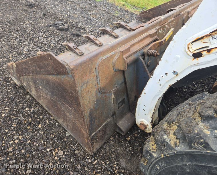 image for item EV5444 2001 Bobcat 773 skid steer loader
