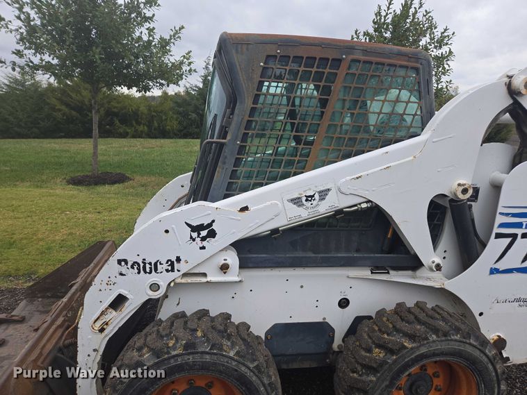 image for item EV5444 2001 Bobcat 773 skid steer loader