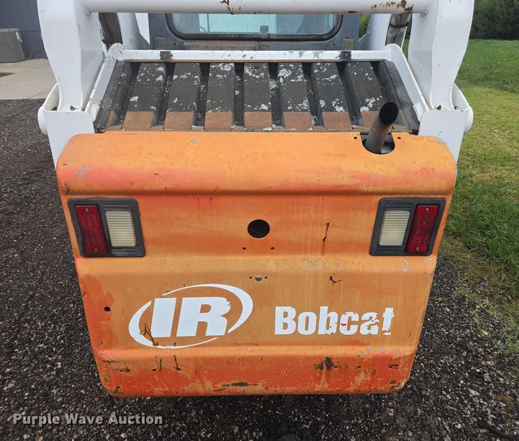image for item EV5444 2001 Bobcat 773 skid steer loader