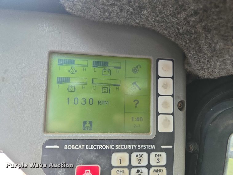 image for item EV5444 2001 Bobcat 773 skid steer loader