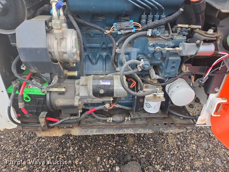 image for item EV5444 2001 Bobcat 773 skid steer loader