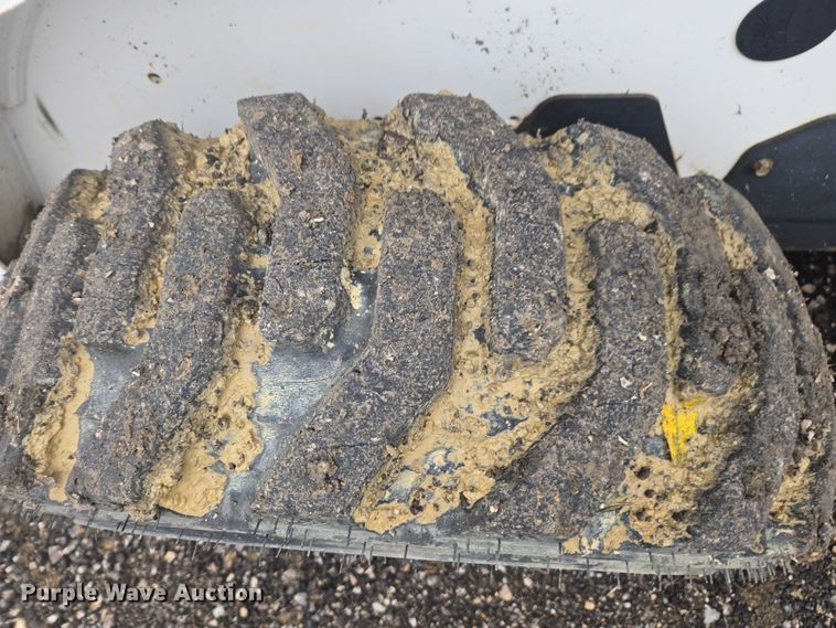 image for item EV5444 2001 Bobcat 773 skid steer loader