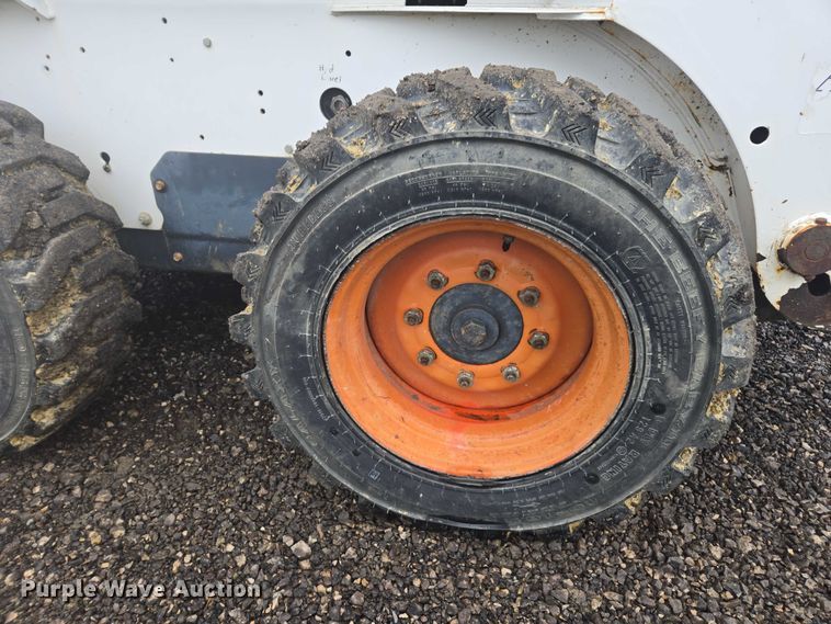 image for item EV5444 2001 Bobcat 773 skid steer loader