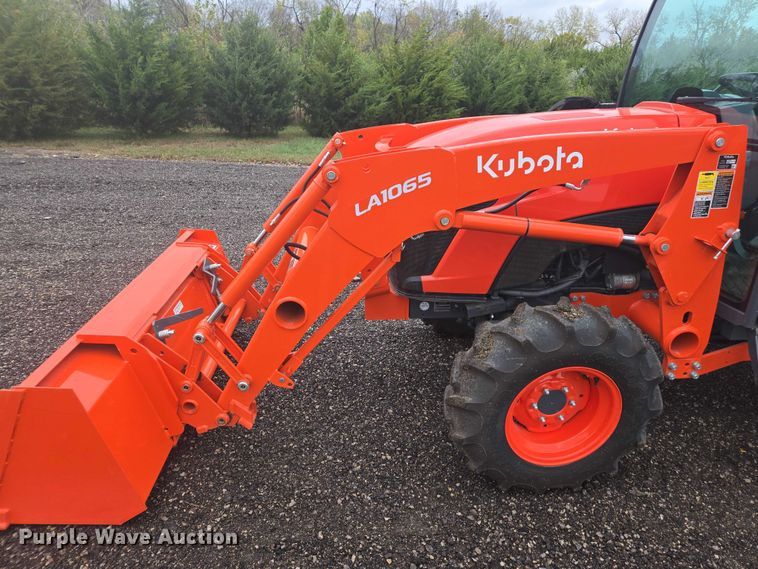 image for item EV5446 2019 Kubota MX6000 MFWD tractor
