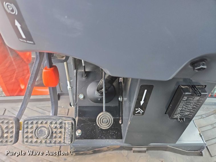 image for item EV5446 2019 Kubota MX6000 MFWD tractor