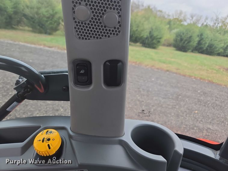 image for item EV5446 2019 Kubota MX6000 MFWD tractor