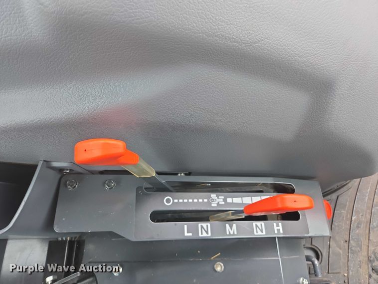 image for item EV5446 2019 Kubota MX6000 MFWD tractor