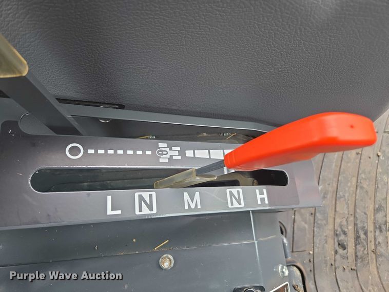 image for item EV5446 2019 Kubota MX6000 MFWD tractor