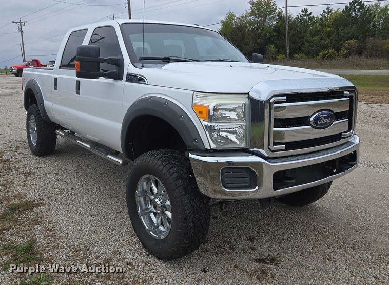 image for item EV5449 2016 Ford F250 Super Duty Crew Cab pickup truck