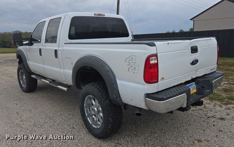 image for item EV5449 2016 Ford F250 Super Duty Crew Cab pickup truck