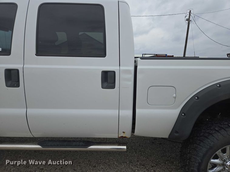 image for item EV5449 2016 Ford F250 Super Duty Crew Cab pickup truck