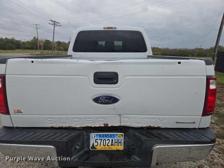image for item EV5449 2016 Ford F250 Super Duty Crew Cab pickup truck
