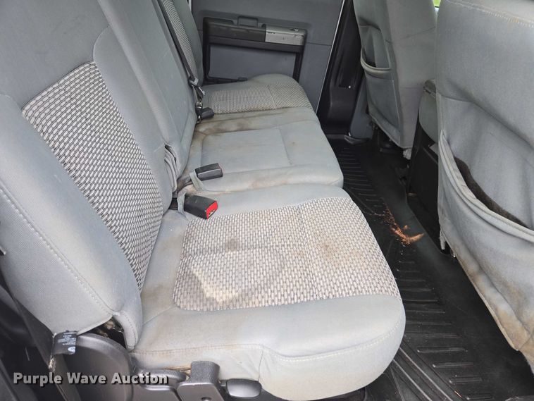 image for item EV5449 2016 Ford F250 Super Duty Crew Cab pickup truck