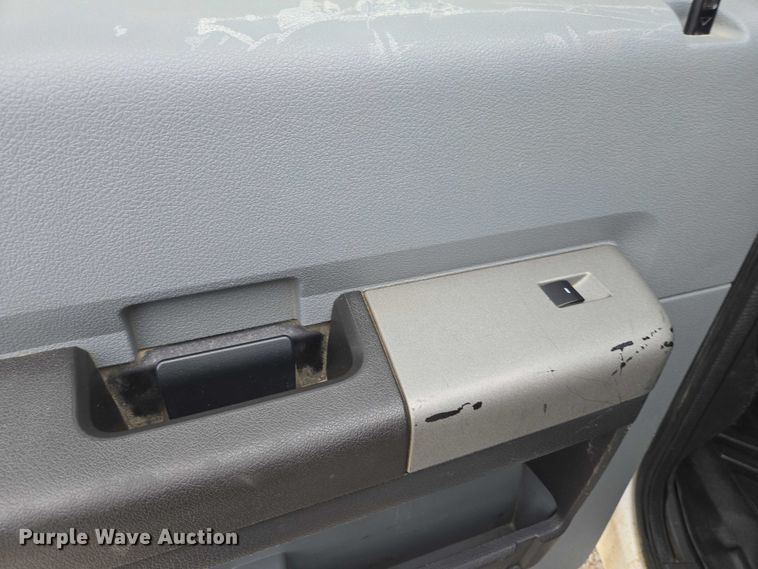 image for item EV5449 2016 Ford F250 Super Duty Crew Cab pickup truck