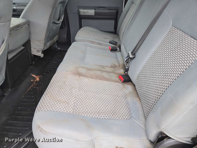 image for item EV5449 2016 Ford F250 Super Duty Crew Cab pickup truck