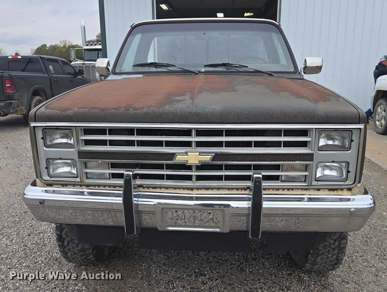 image for item EV5450 1987 Chevrolet K10 pickup truck