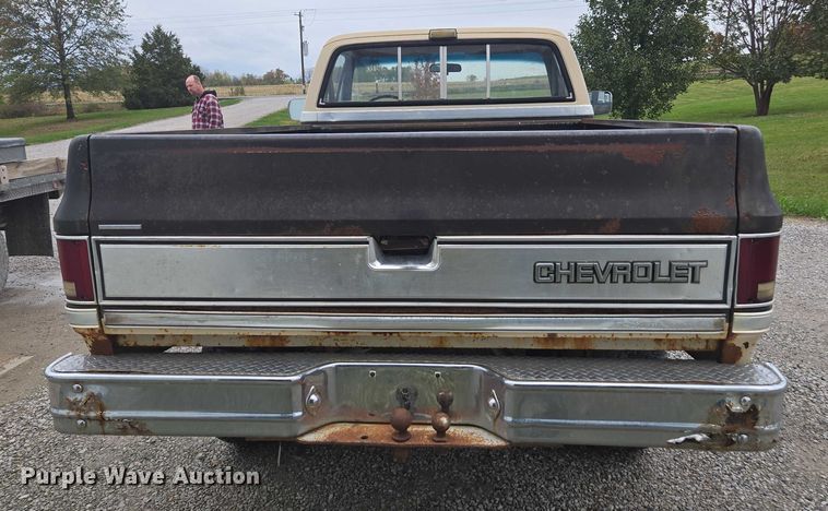 image for item EV5450 1987 Chevrolet K10 pickup truck