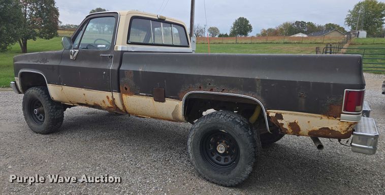 image for item EV5450 1987 Chevrolet K10 pickup truck