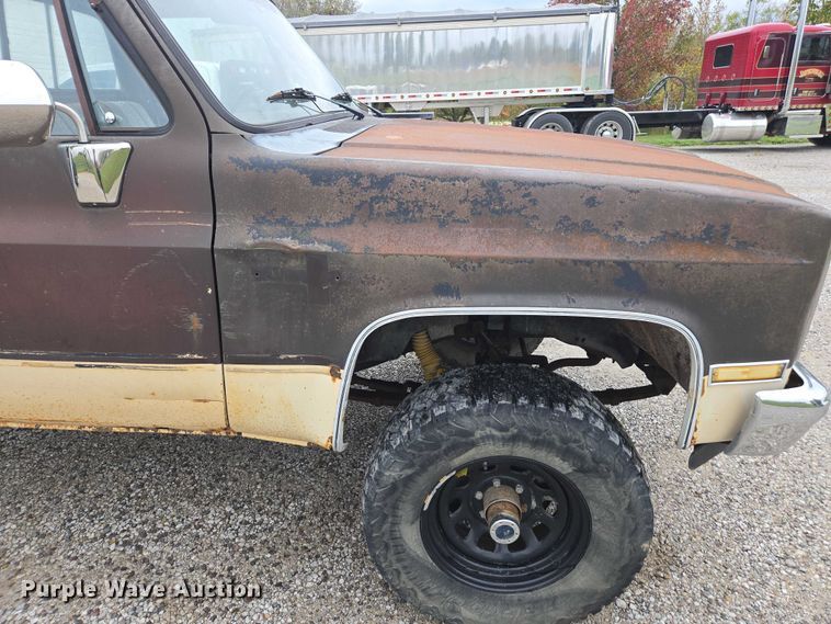 image for item EV5450 1987 Chevrolet K10 pickup truck