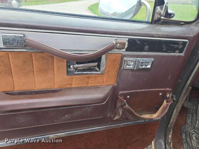 image for item EV5450 1987 Chevrolet K10 pickup truck