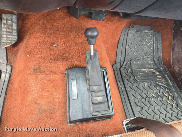 image for item EV5450 1987 Chevrolet K10 pickup truck