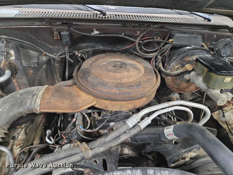 image for item EV5450 1987 Chevrolet K10 pickup truck