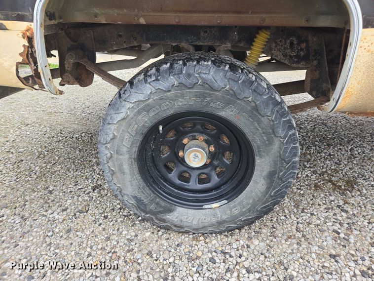 image for item EV5450 1987 Chevrolet K10 pickup truck