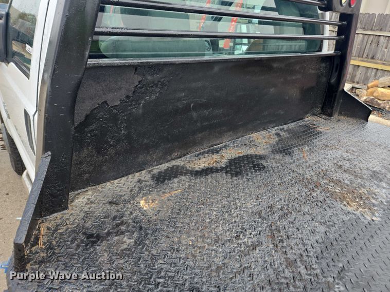 image for item EV5454 2011 Ford F350 flatbed pickup truck