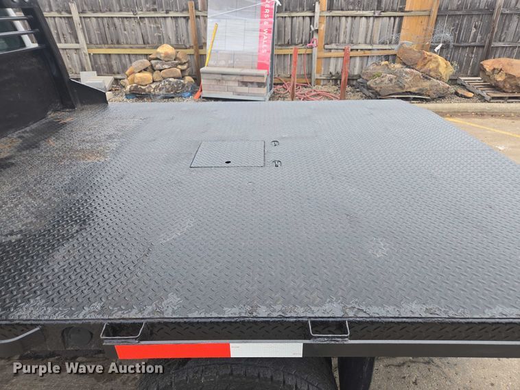 image for item EV5454 2011 Ford F350 flatbed pickup truck