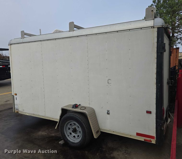 image for item EV5458 1999 Well enclosed trailer enclosed cargo trailer