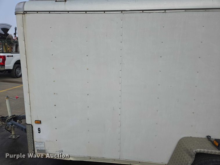image for item EV5458 1999 Well enclosed trailer enclosed cargo trailer