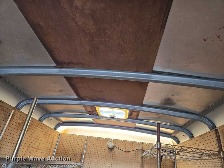 image for item EV5458 1999 Well enclosed trailer enclosed cargo trailer