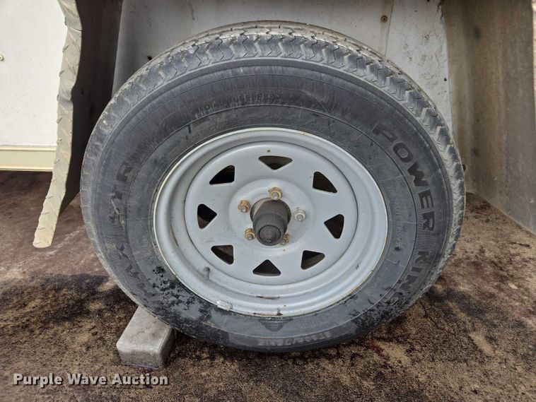 image for item EV5458 1999 Well enclosed trailer enclosed cargo trailer