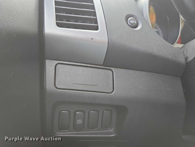 image for item EV5460 2007 Mitsubishi Outlander SUV