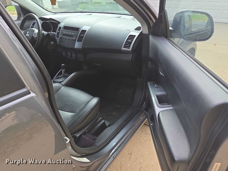 image for item EV5460 2007 Mitsubishi Outlander SUV