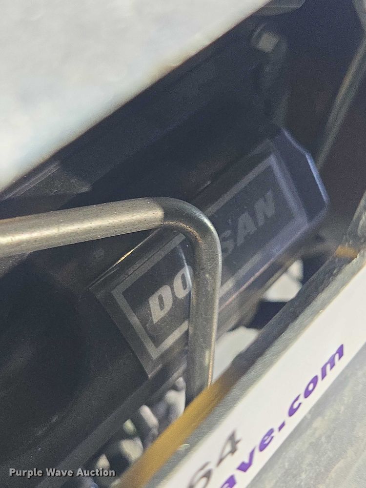 image for item EV5464 Doosan D34P engine